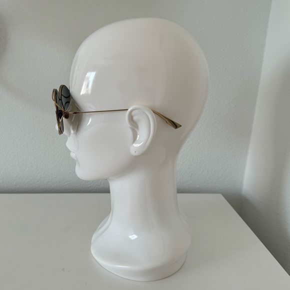 MIRRORED SUNGLASSES - Picture 4 of 8